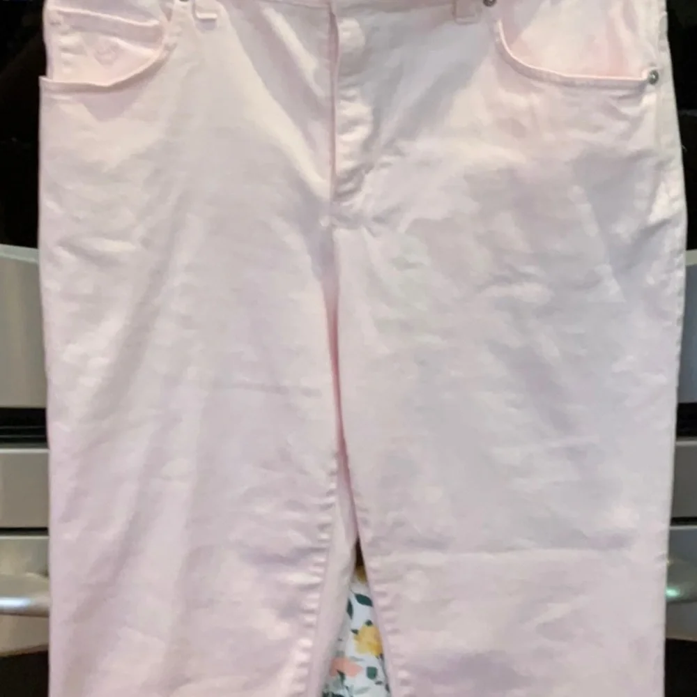 Gloria Vanderbilt Amanda Jeans. Size 10 Short Light pink EUC - Picture 4 of 14